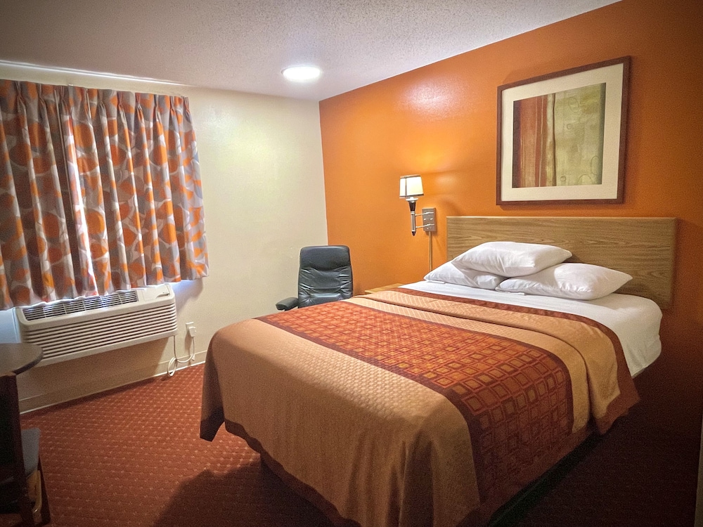 Classic Room, 1 Queen Bed, Accessible, Non Smoking photo 1