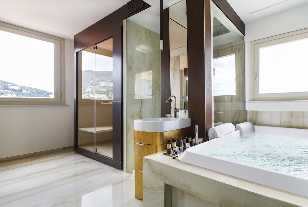 Suite, Hot Tub, Sea View (Wellness Suite Sauna and Terrace)