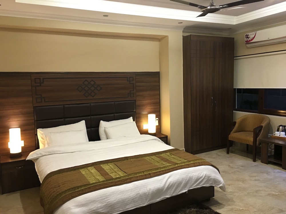 Executive Suite, 1 King Bed, Mountain View