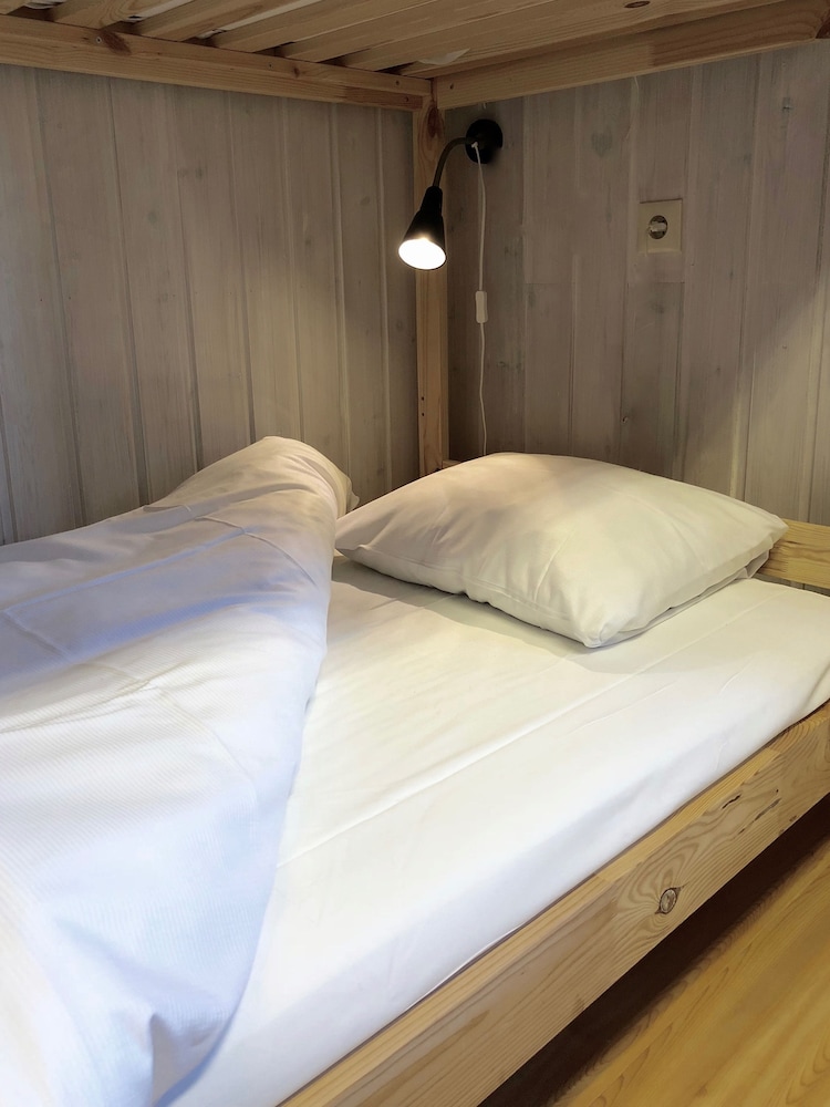 Economy Quadruple Room, Multiple Beds, Shared Bathroom, Lake View photo 3