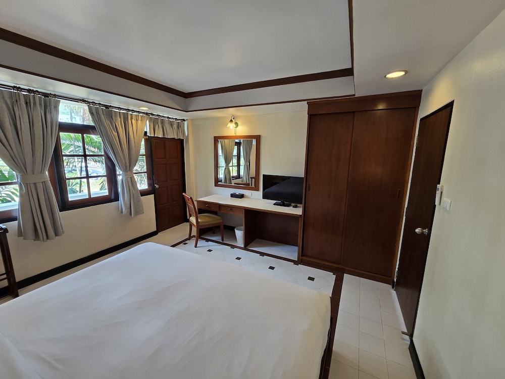 One Bedroom Apartment - Photo 9