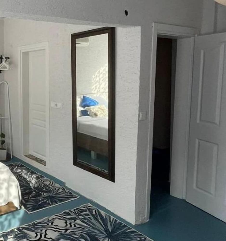 Exclusive Studio Suite photo 1