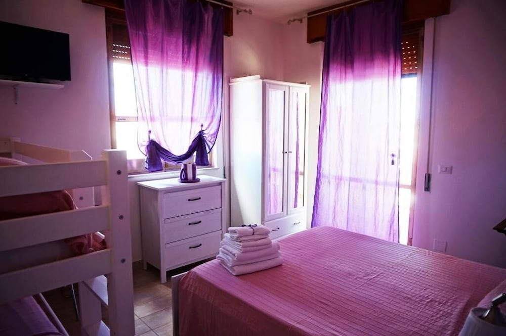 Classic Quadruple Room, Sea View