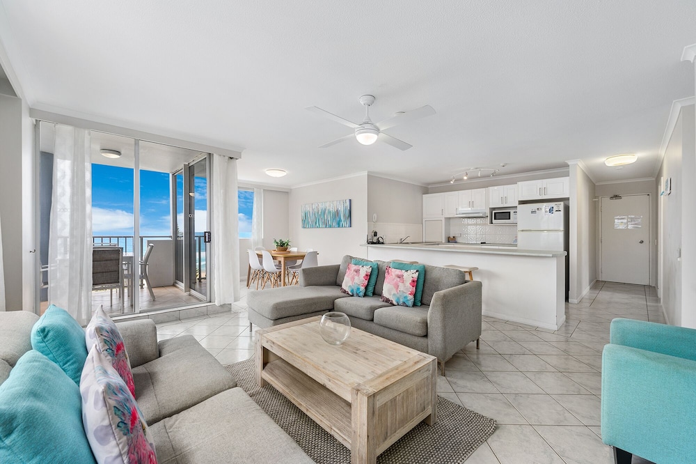 Budget Apartment, 2 Bedrooms, Ocean View photo 2
