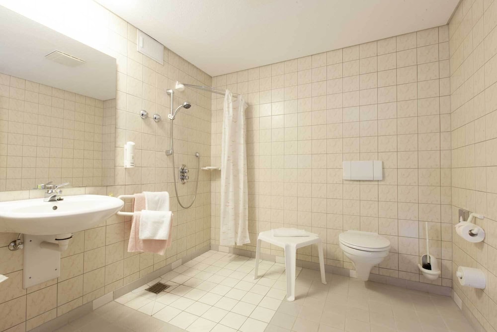 Single Room photo 3