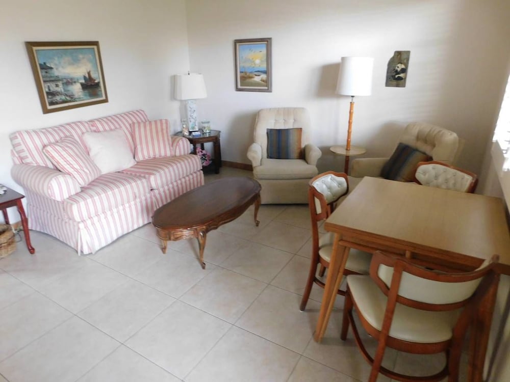 Condo photo 1