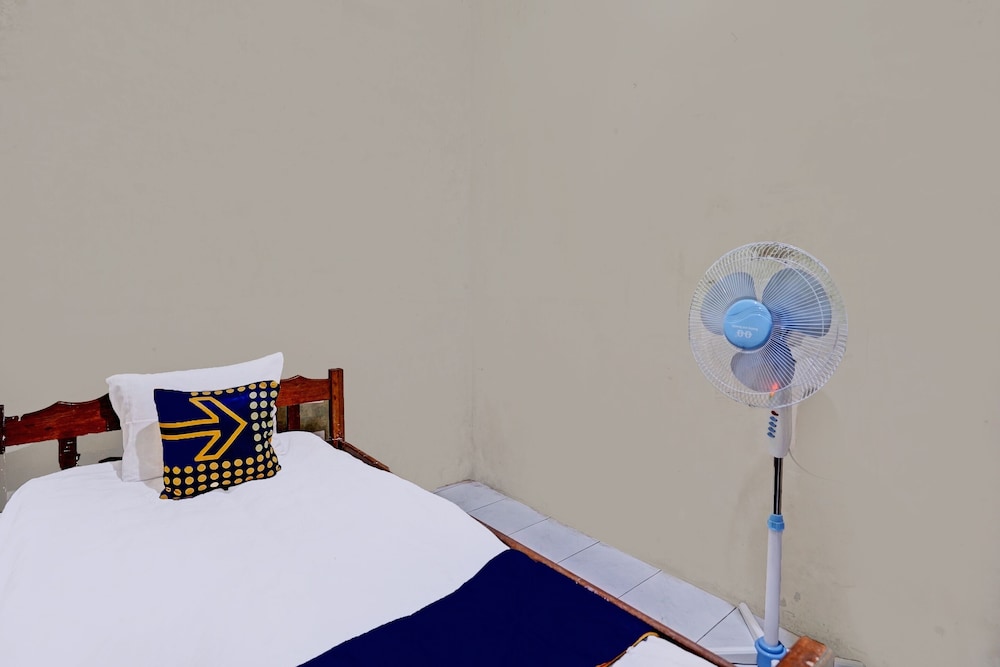 Basic Single Room photo 3