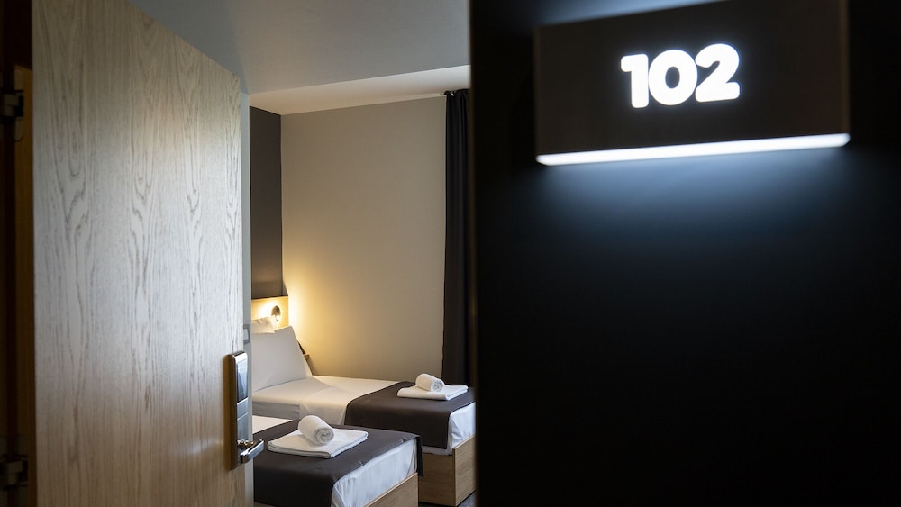 Economy Double or Twin Room - Photo 4