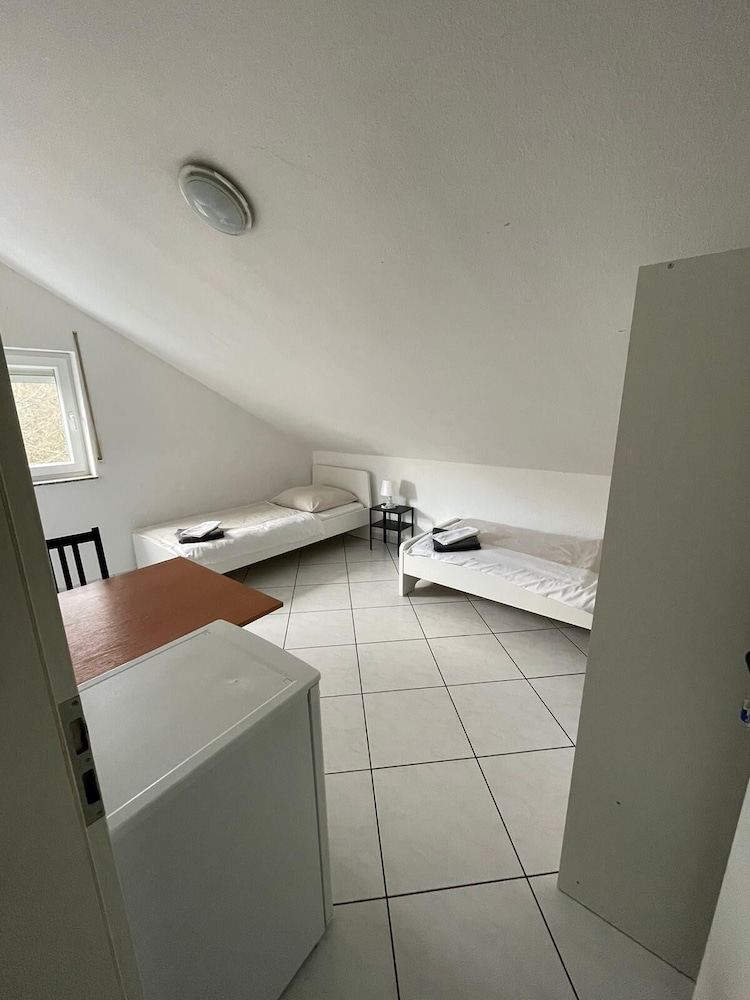 Condo, Private Bathroom (Zwei-Zimmer Wohnung) photo 3