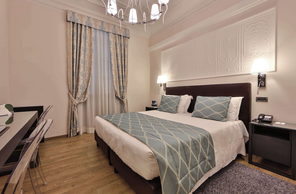 Deluxe Room, 1 Queen Bed - Photo 14