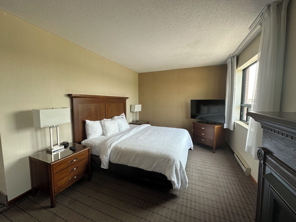Kichenette Suite, 1 King Bed with Sofa bed photo 1