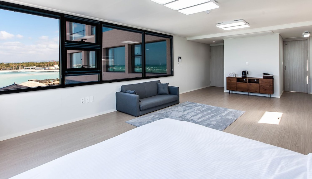 Studio, Ocean View (13 PY, 3rd Floor) photo 1