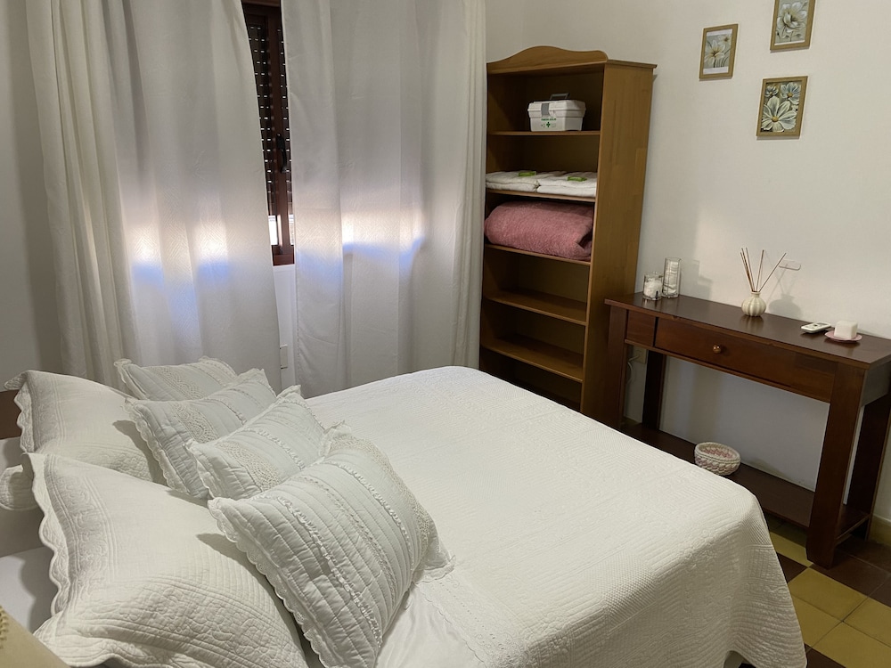 Comfort House, 3 Bedrooms, Non Smoking, Garden View photo 3