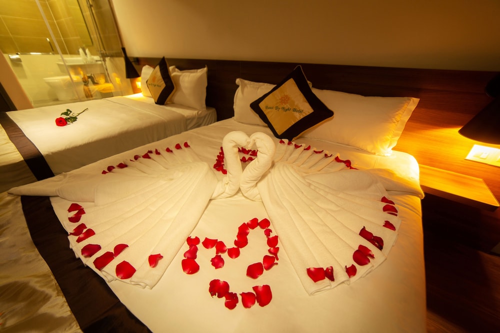 Deluxe Room, 2 Double Beds, City View, Beachfront