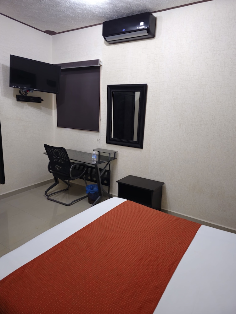 Classic Single Room, Accessible, Non Smoking photo 3