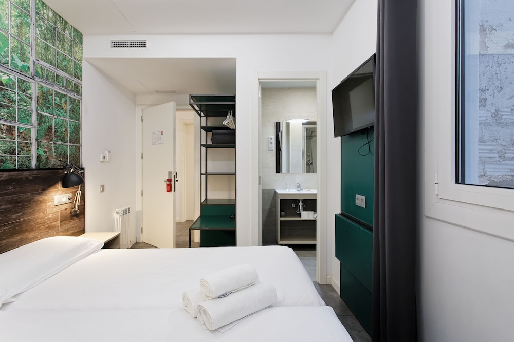 Small Twin Room without view photo 3