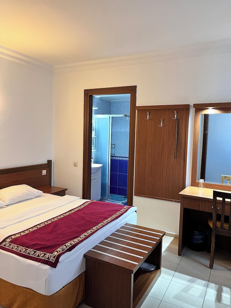 Economy Double Room photo 1