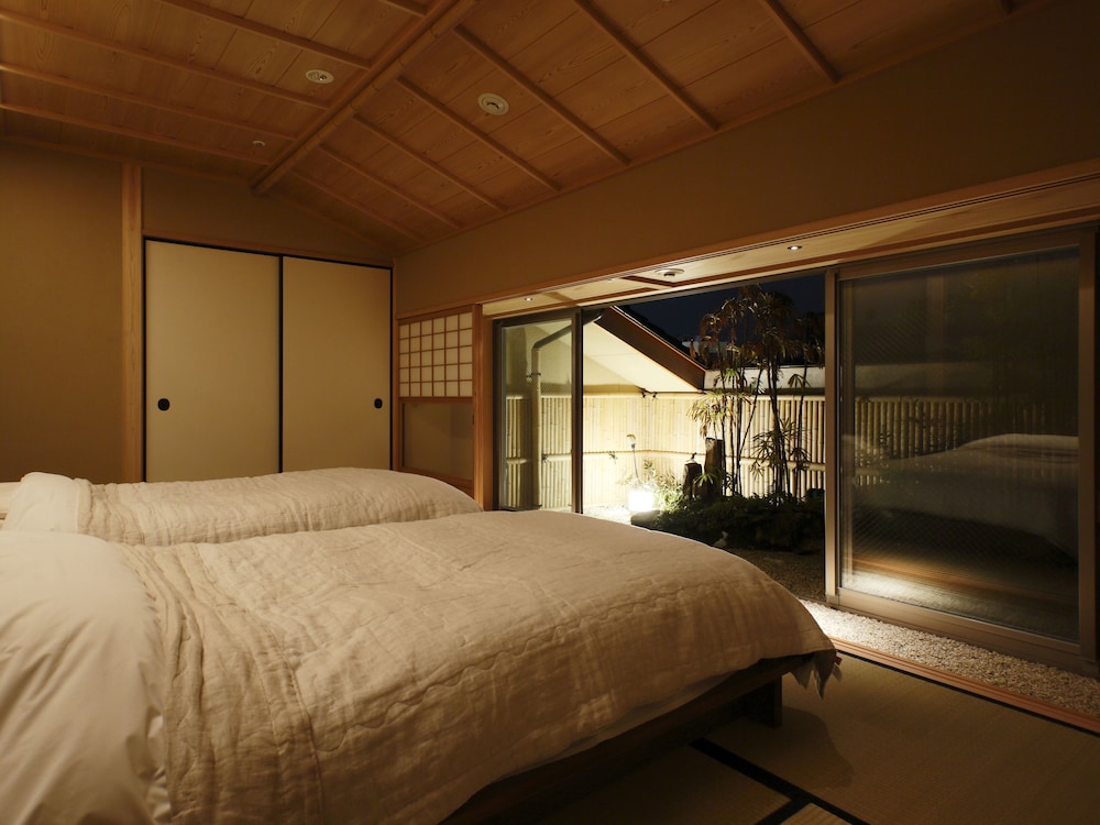 Japanese Western Style Deluxe Room, Non Smoking | Snow crab-based dinner plan (Breakfast included) photo 1