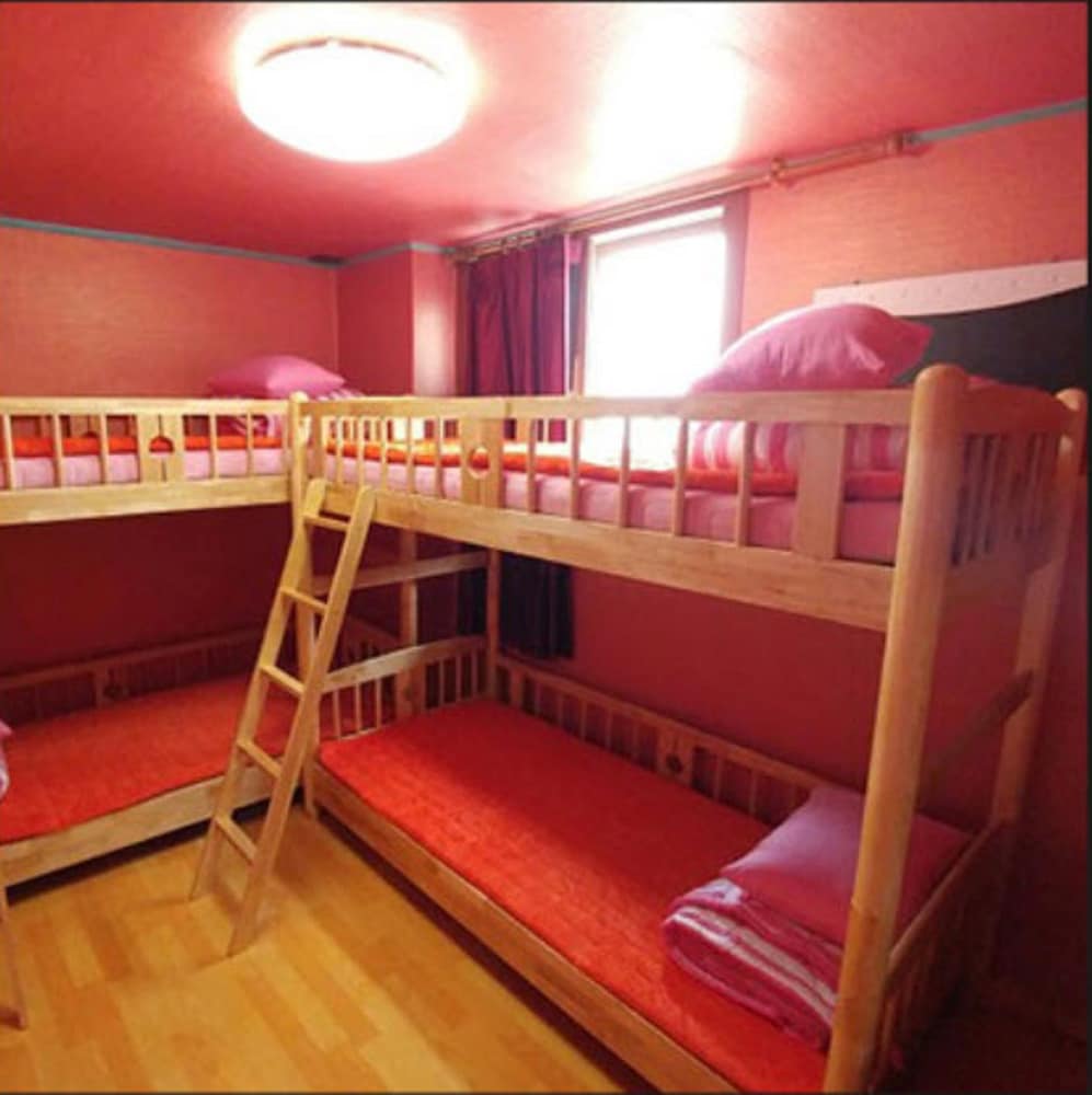 Shared Dormitory, Men only photo 2