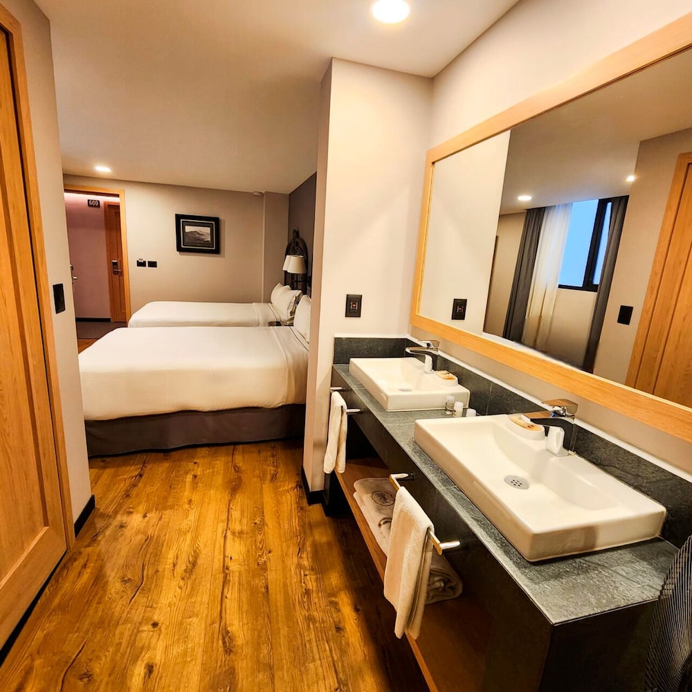 Deluxe Double Room, 2 Double Beds photo 3