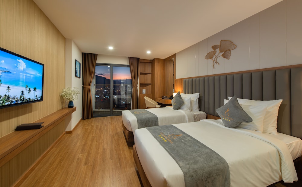 Superior Room with Twin Beds - Photo 5