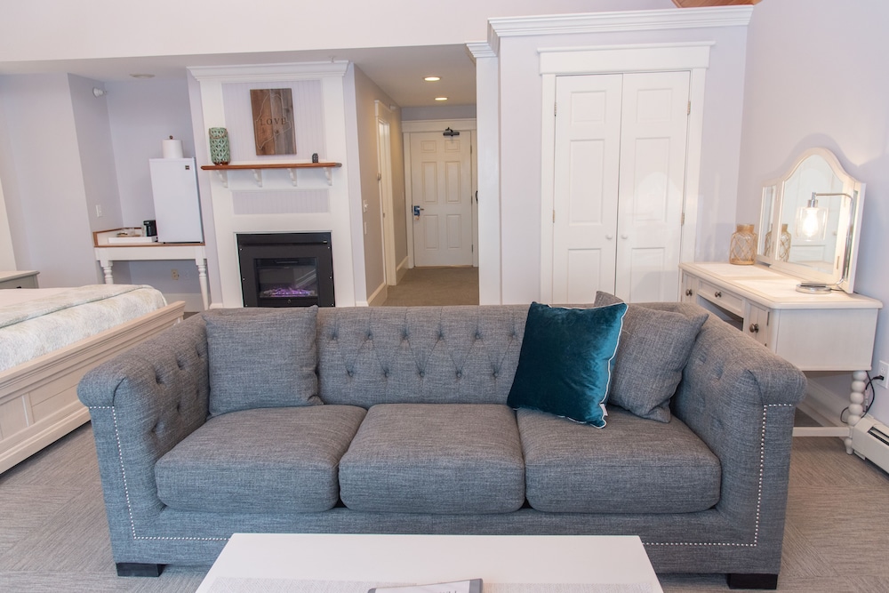 Great Diamond Island Suite photo 3