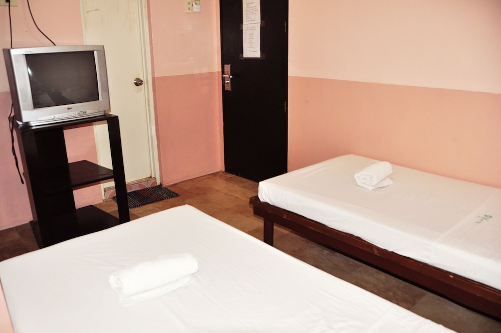 Deluxe Twin Room photo 3