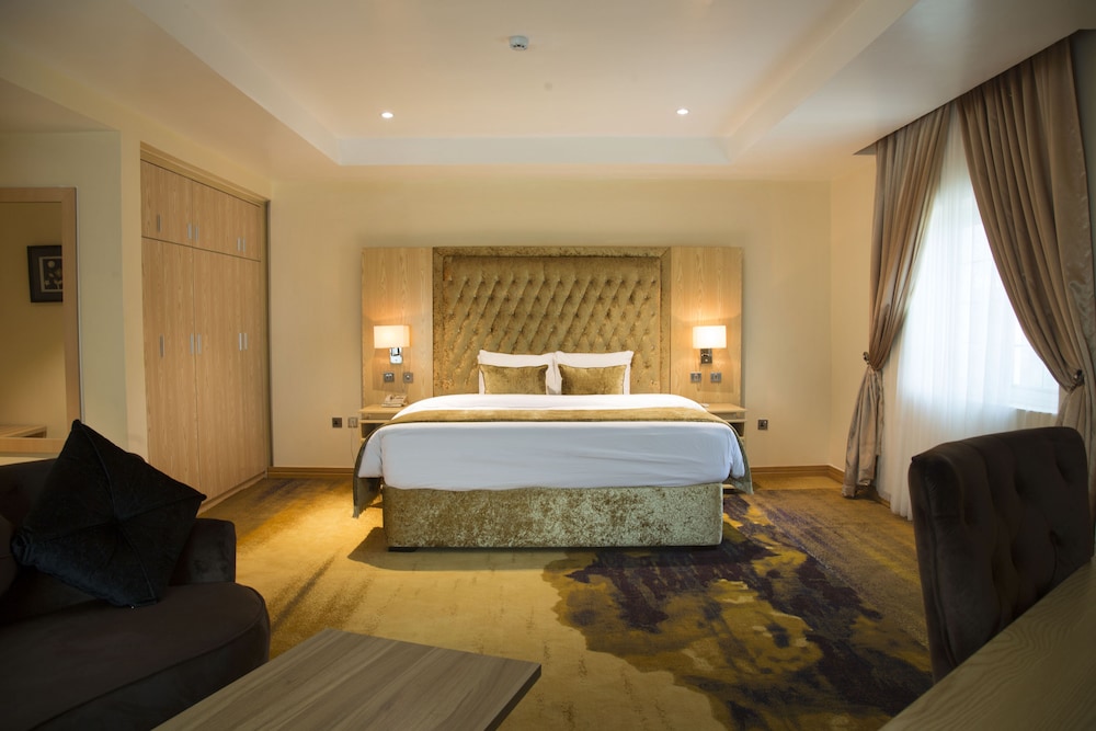 Room, 1 King Bed (Diplomatic) photo 1