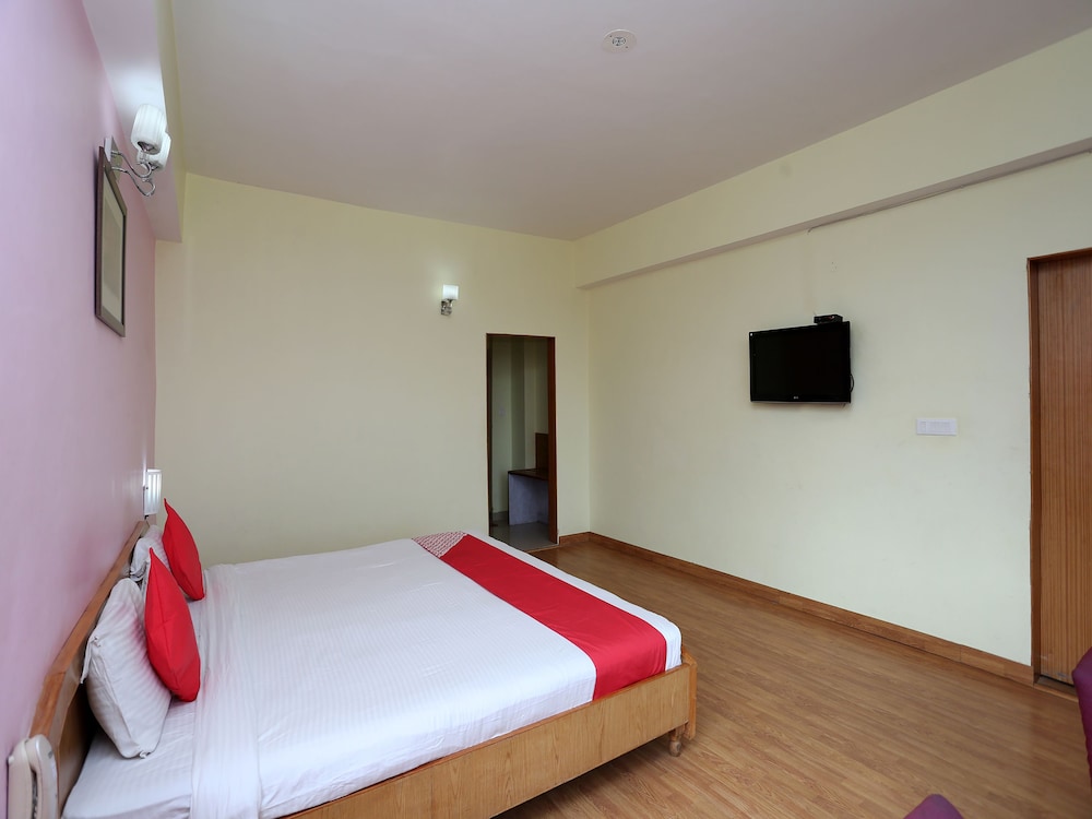 Suite, 1 King Bed photo 2