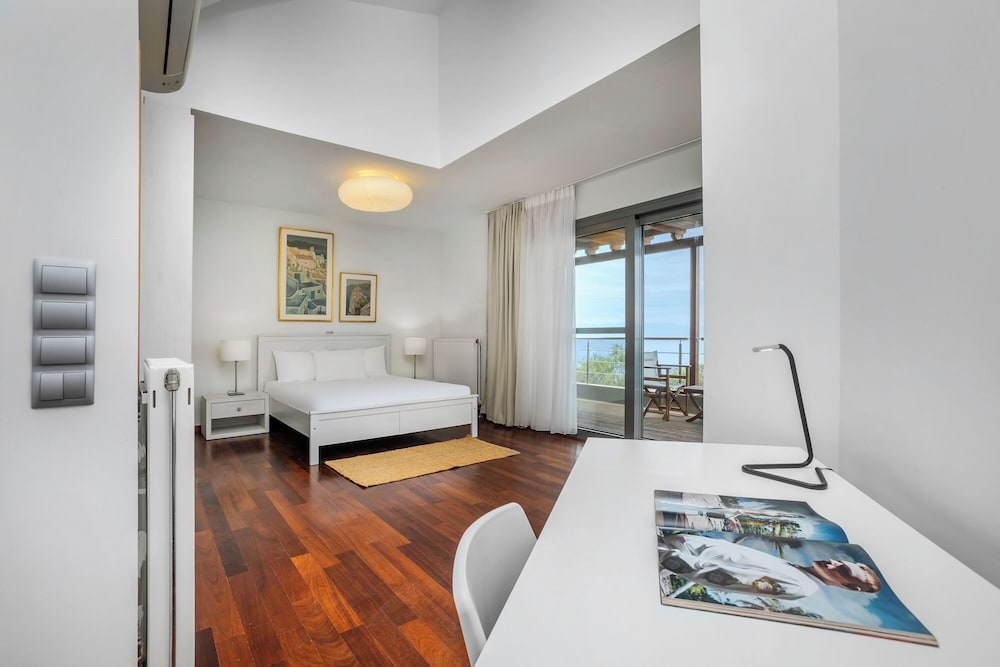 Villa, 5 Bedrooms, Private Pool, Beachfront