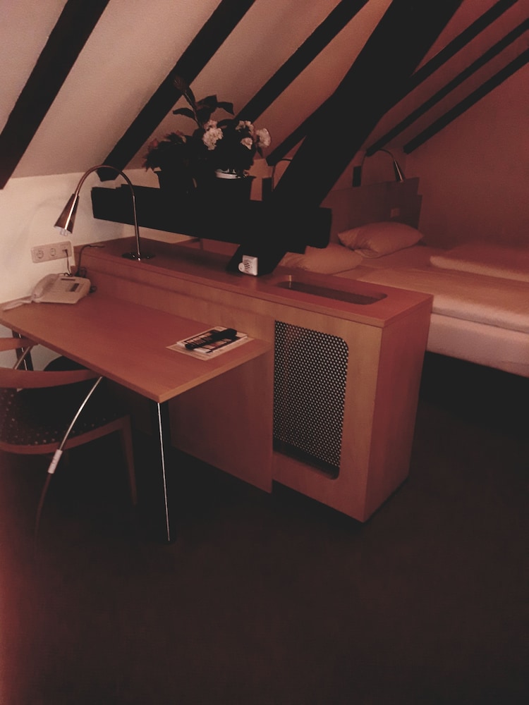 Suite for single occupany photo 2