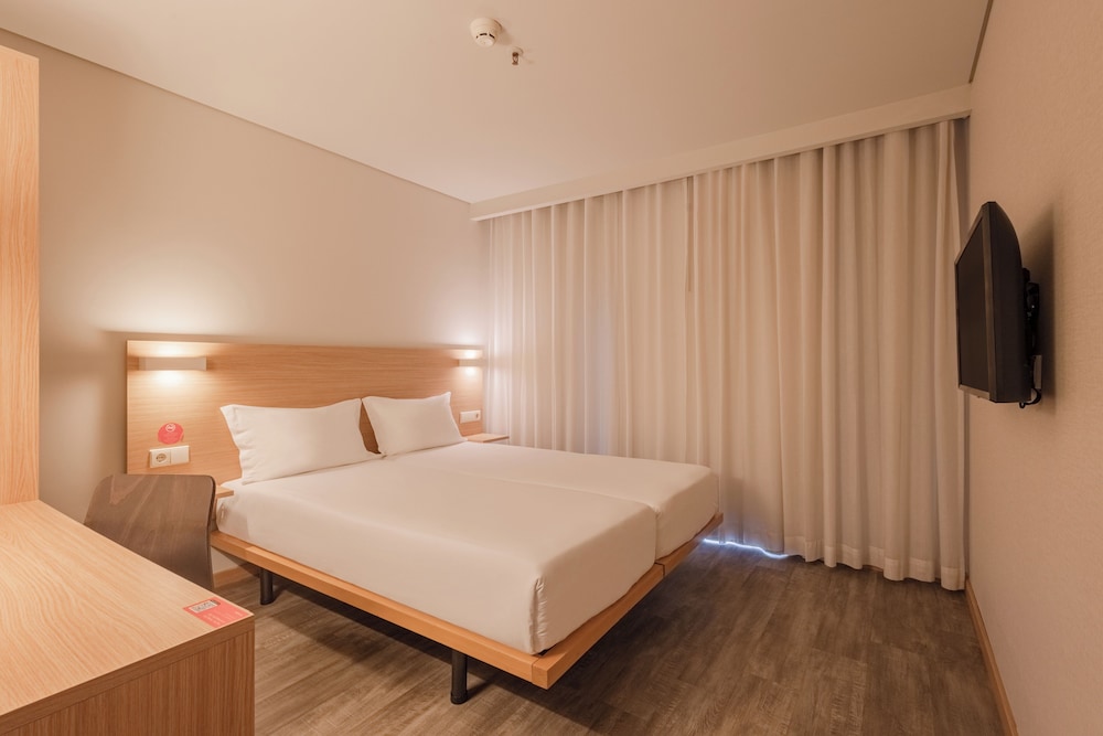 Standard Double Room, 1 Queen Bed