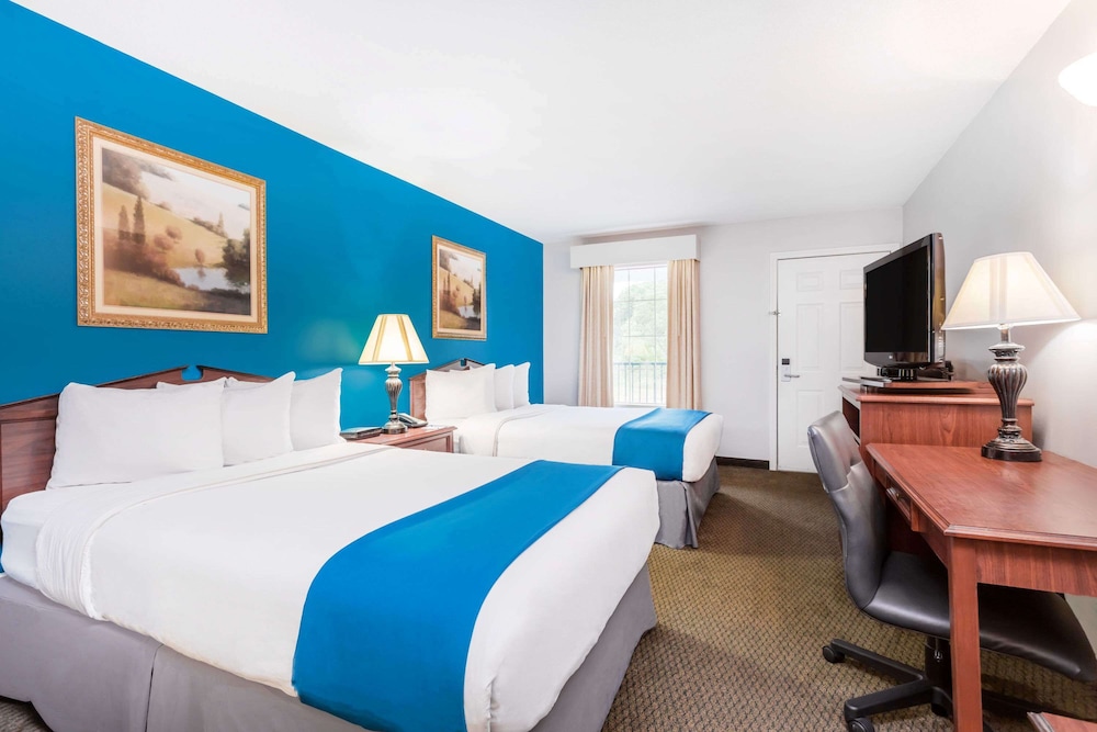 Room, Accessible - Photo 1