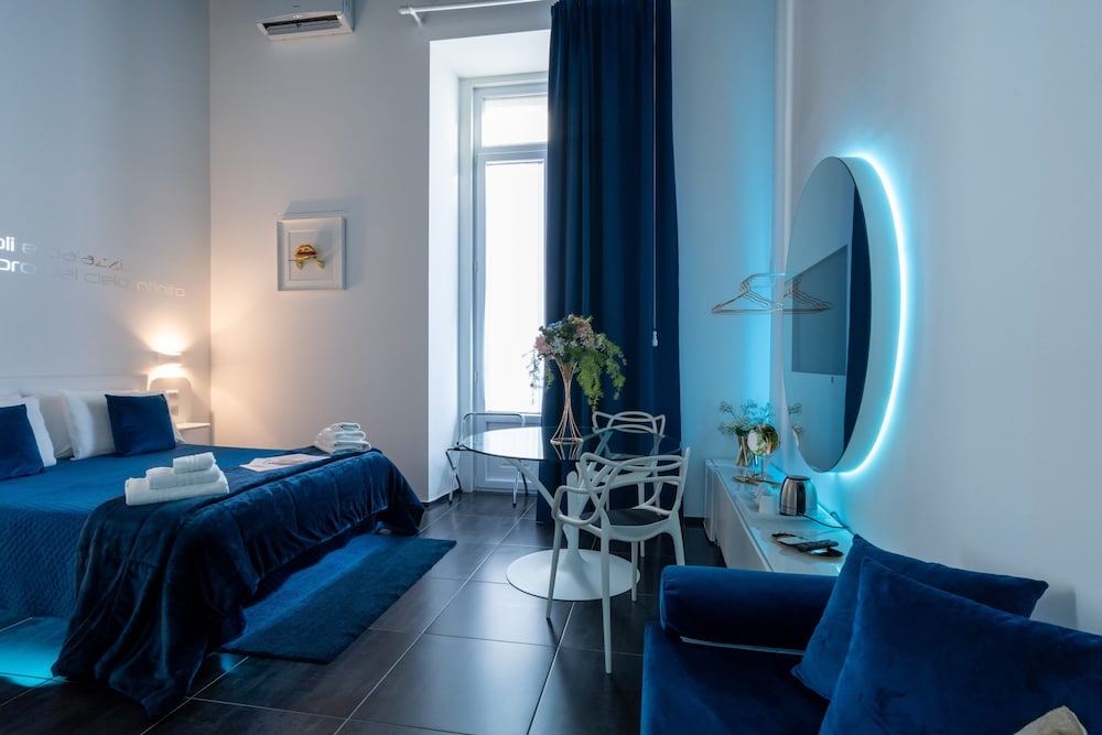 Deluxe Room, Balcony, City View