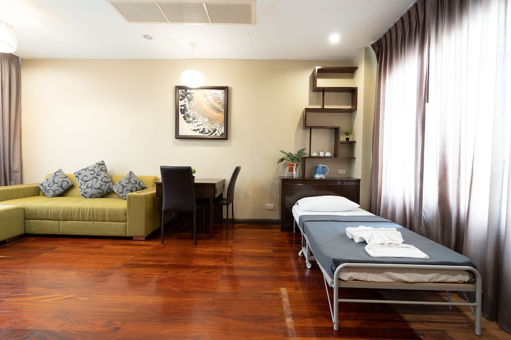 Classic Triple Suite photo 3