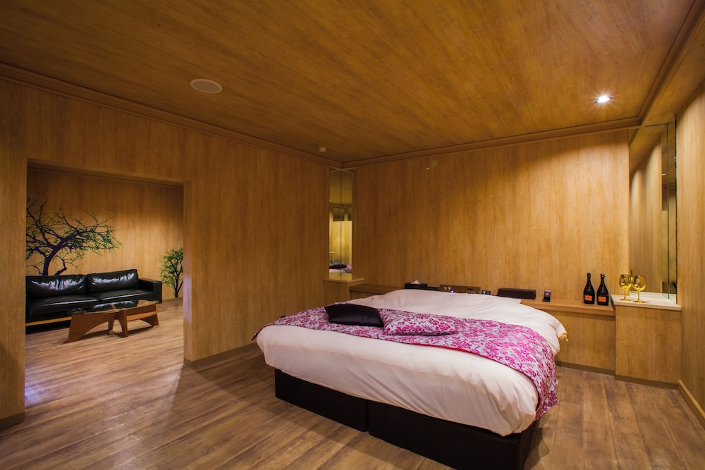 Premier Room