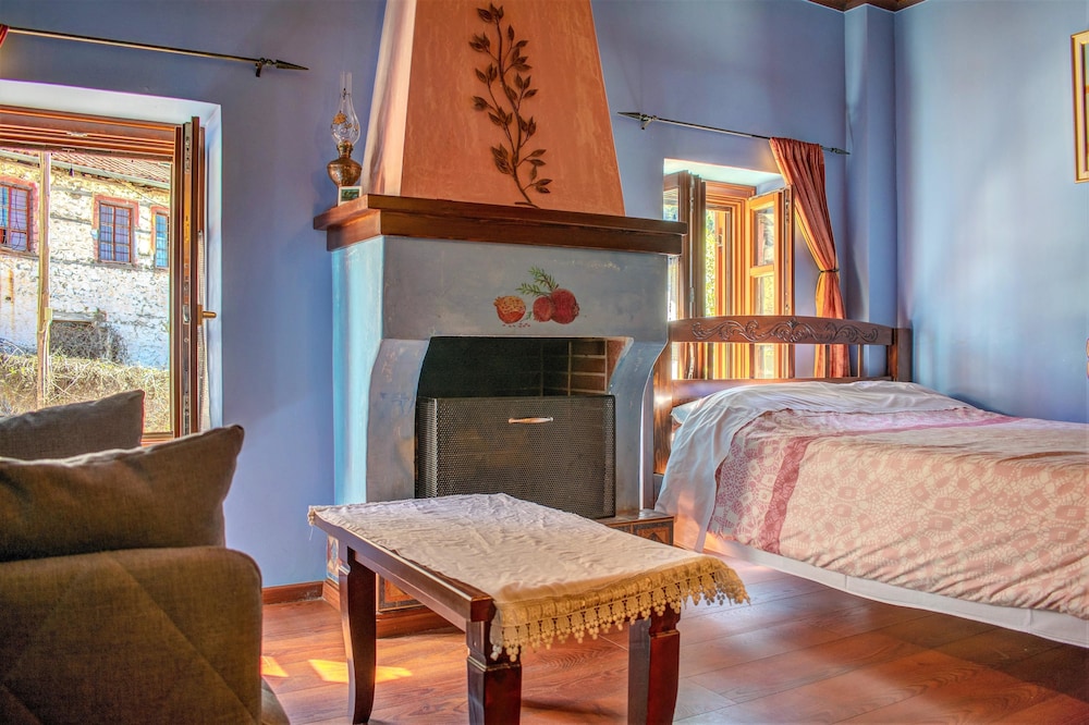 Standard Room (Meteora View)