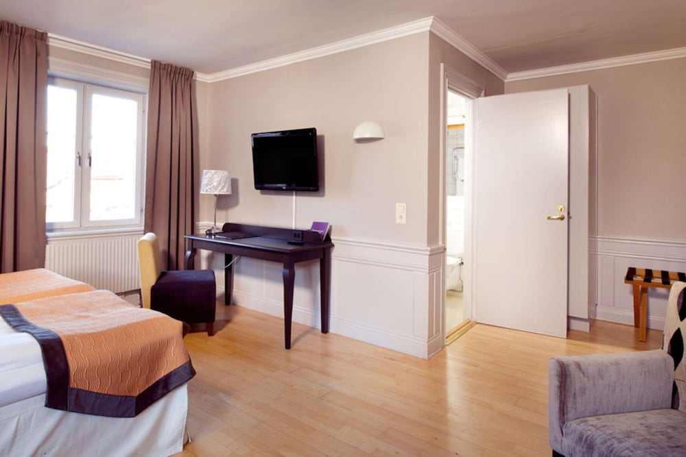 Superior Room, 2 Twin Beds - Photo 1