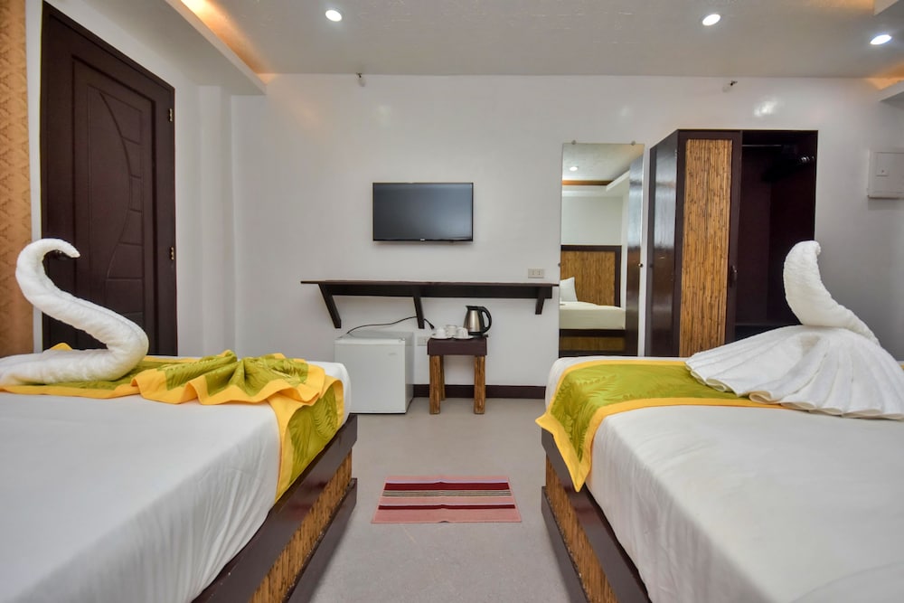 Standard Triple Room photo 2