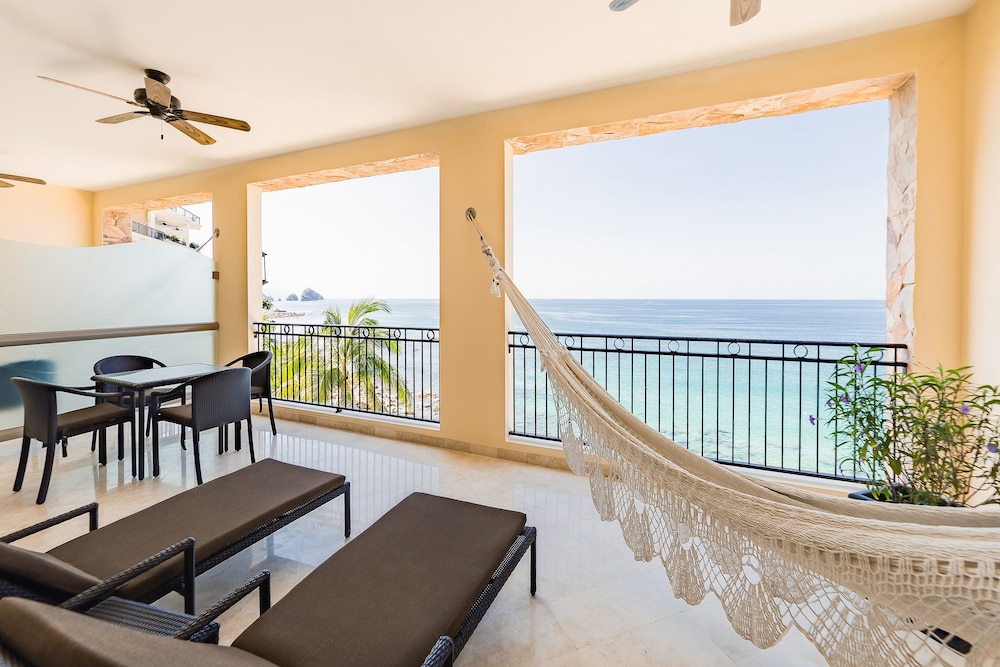 Two Bedroom Oceanfront Suite