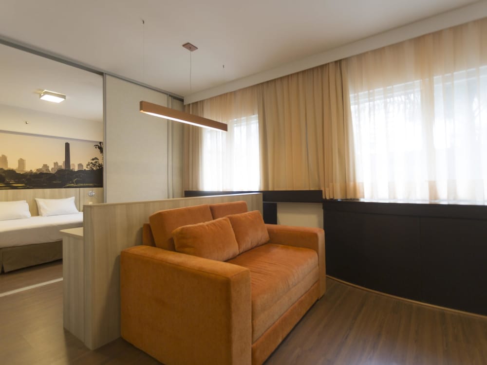 Superior Suite, 1 Queen Bed with Sofa bed - Photo 3