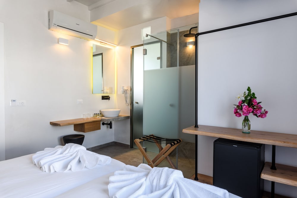 Standard Room photo 3