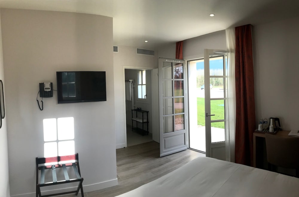 Comfort room (second floor without elevator) photo 1