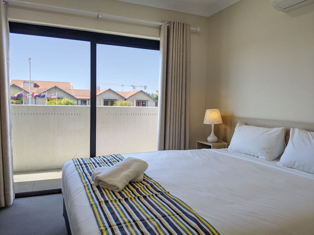 Apartment, 3 Bedrooms, City View - Photo 11