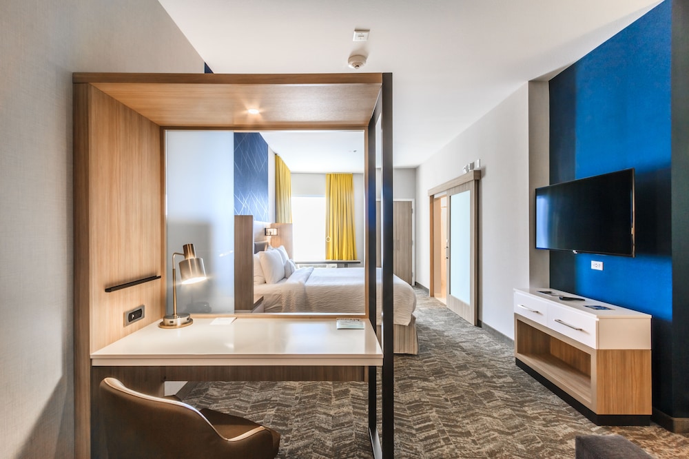 Suite, Multiple Beds photo 1