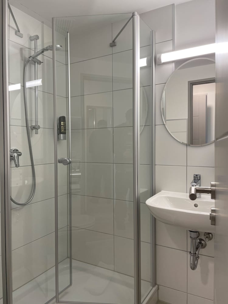 Classic Triple Room, 1 Bedroom, Non Smoking - Photo 6