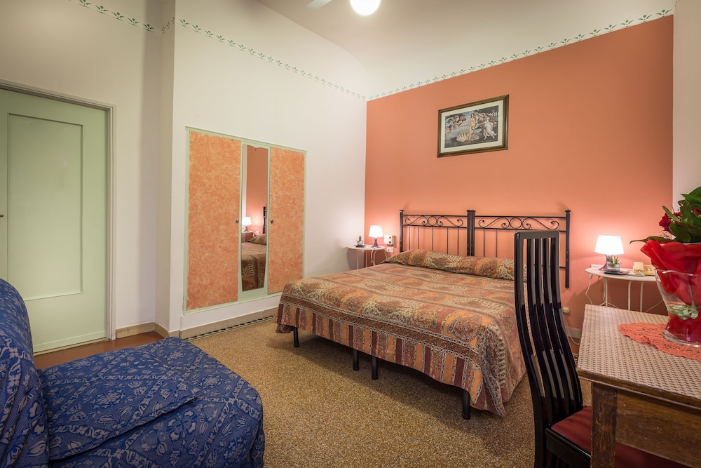 Triple Room, Private Bathroom photo 2