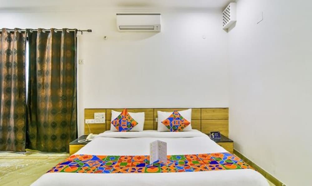 Deluxe Room - Photo 2