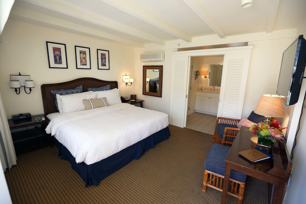 Standard Room, 1 King Bed photo 3