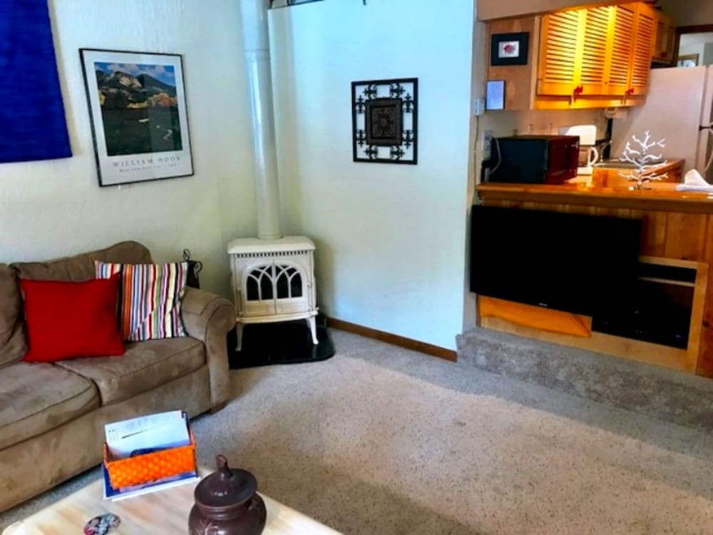 Condo, 3 Bedrooms photo 2